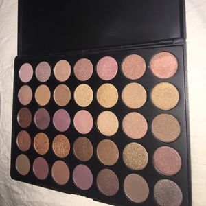 Morphe 35t eyeshadow palette